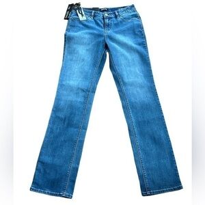 NWT David Bitton Buffalo Mid-rise Slim Straight Leg Jeans - Size 4 x 32 “ 👖